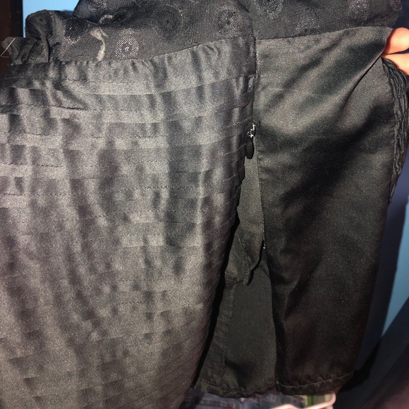 Black see through blouse w/ ruffle in front satin - Picture 5 of 5